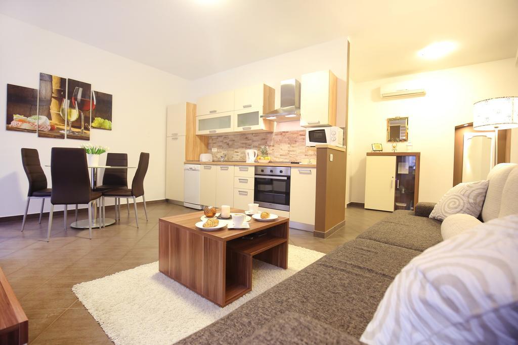 Allegro Exclusive Suites Old Town Center Zadar Exterior photo