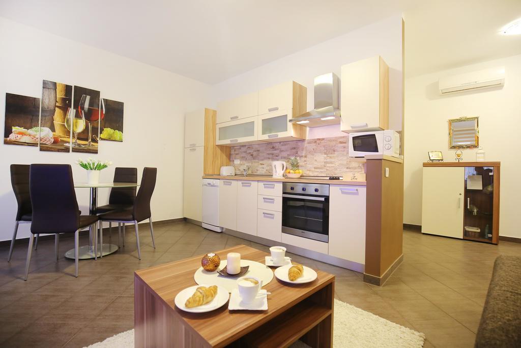 Allegro Exclusive Suites Old Town Center Zadar Exterior photo